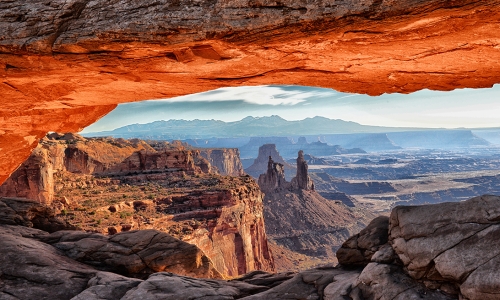 Exploring the Otherworldly Beauty of Canyonlands National Park in Utah