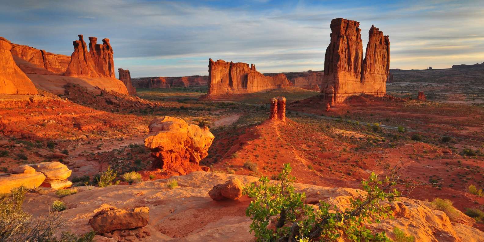 Arches National Park: Sunset Pavement Van Tour Half Day